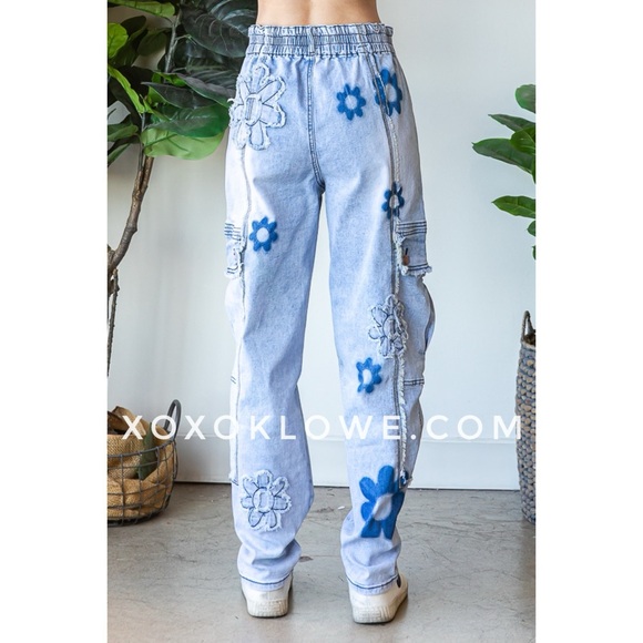Oli & Hali Daisy Patched Frayed Edge Stretch Cargo Jeans Relaxed Fit - Picture 9 of 16